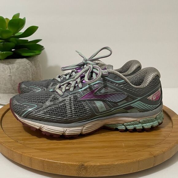 Brooks Ravenna 6 Running Sneaker Women's Size 7 Silver Purple Retro Gym Trainers - Picture 1 of 11